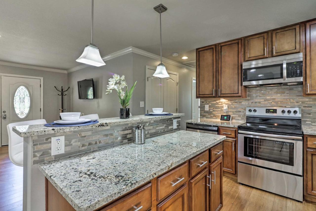 Comfortable Ranch Home - 5 Mi To Downtown Atlanta! المظهر الخارجي الصورة